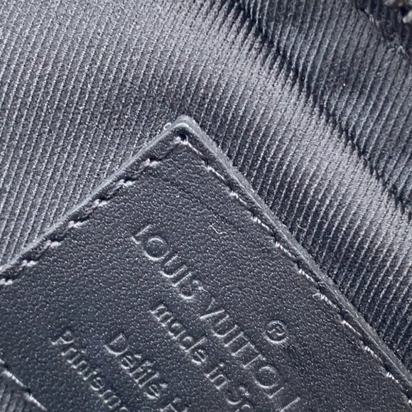 LOUIS VUITTON Utility side bag Monogram / Solar Powered Ray Noir M44428 - Picture 12 of 16